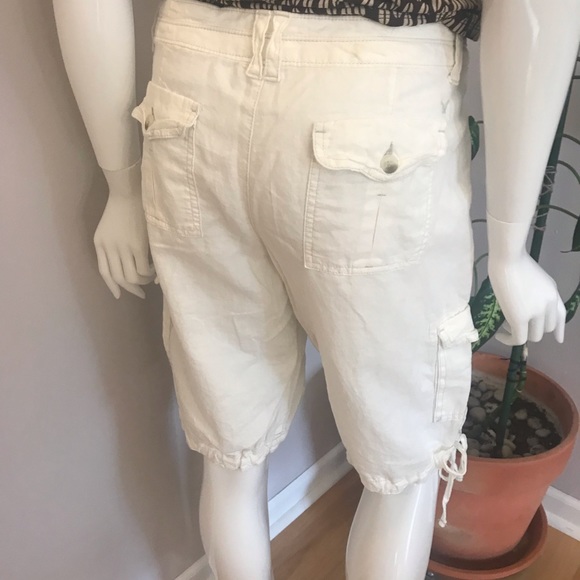 Bermuda Shorts - Picture 3 of 3